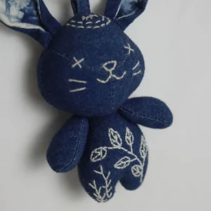 Bunny keychain | botanical dye | Chinese handicrafts - Image 2