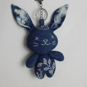 Bunny keychain | botanical dye | Chinese handicrafts - Image 1