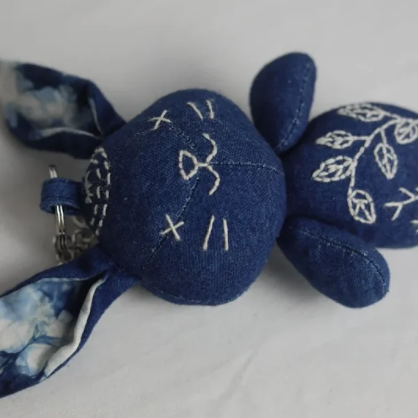 Bunny keychain | botanical dye | Chinese handicrafts -a91e4850c9a34e119ee6b2d8006c1e2b